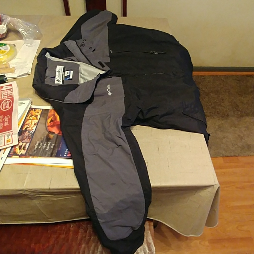 Mens Columbia jacket - Picture 3 of 5